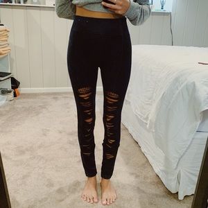 Boom Boom Jeans // Distressed Denim Jeggings